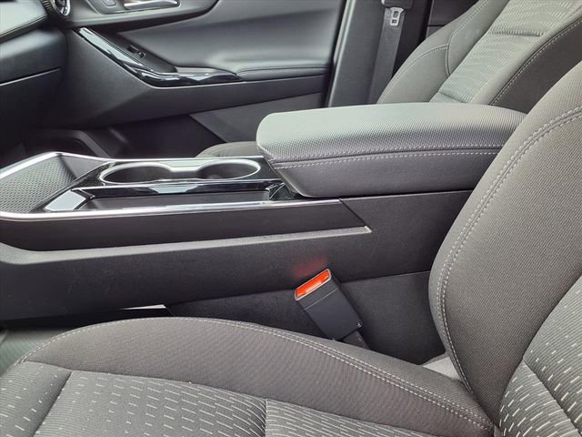 Used 2025 Chevrolet Equinox LT image 47