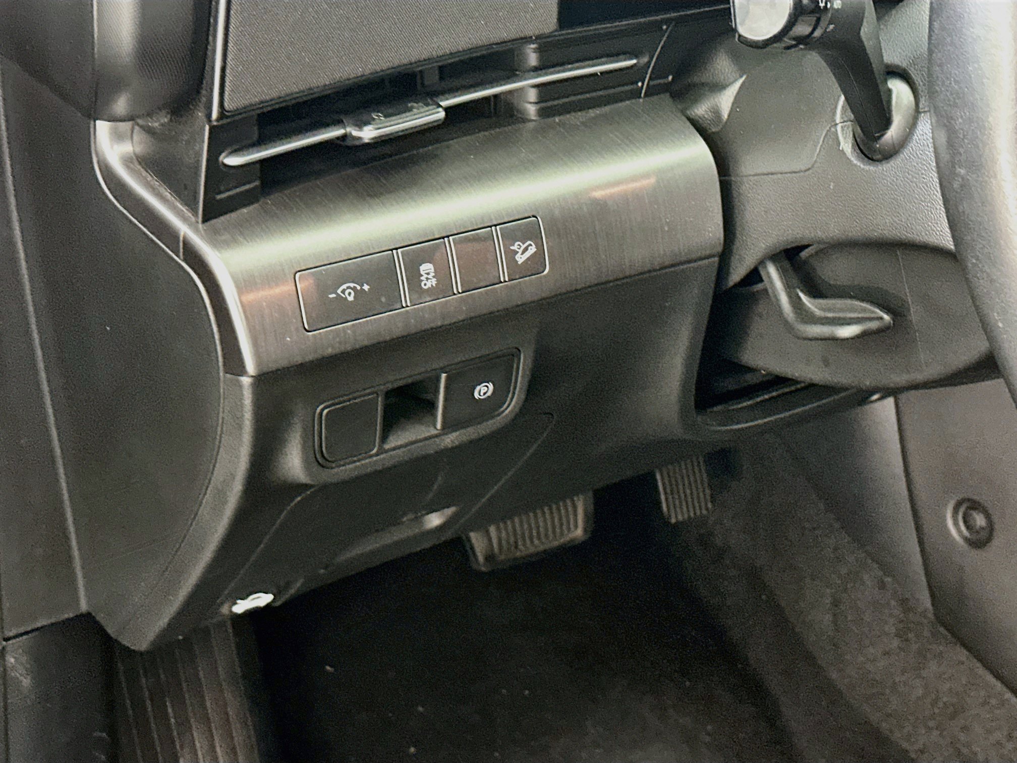 Used 2025 Hyundai Kona SEL AWD/4WD image 17