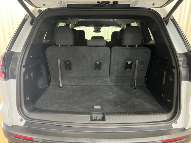 Used 2025 GMC Acadia Elevation image 11