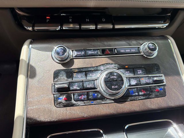 Certified 2022 Lincoln Aviator Reserve w/ Equipment Group 201A image 31