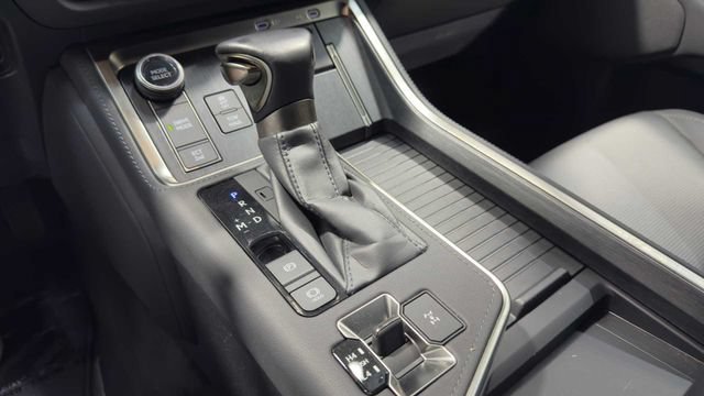 Used 2024 Lexus GX 550 w/ Cold Area Package AWD/4WD image 29