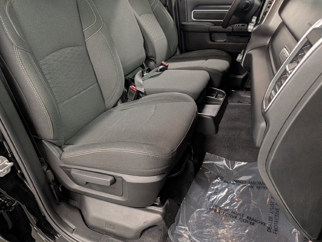 Used 2026 RAM 2500 Big Horn AWD/4WD image 33