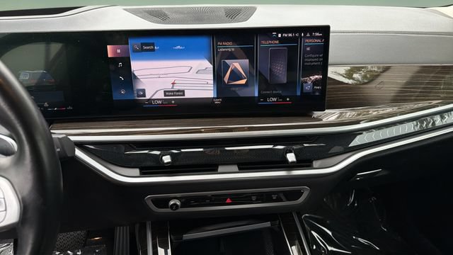 Used 2023 BMW X7 xDrive40i AWD/4WD image 28