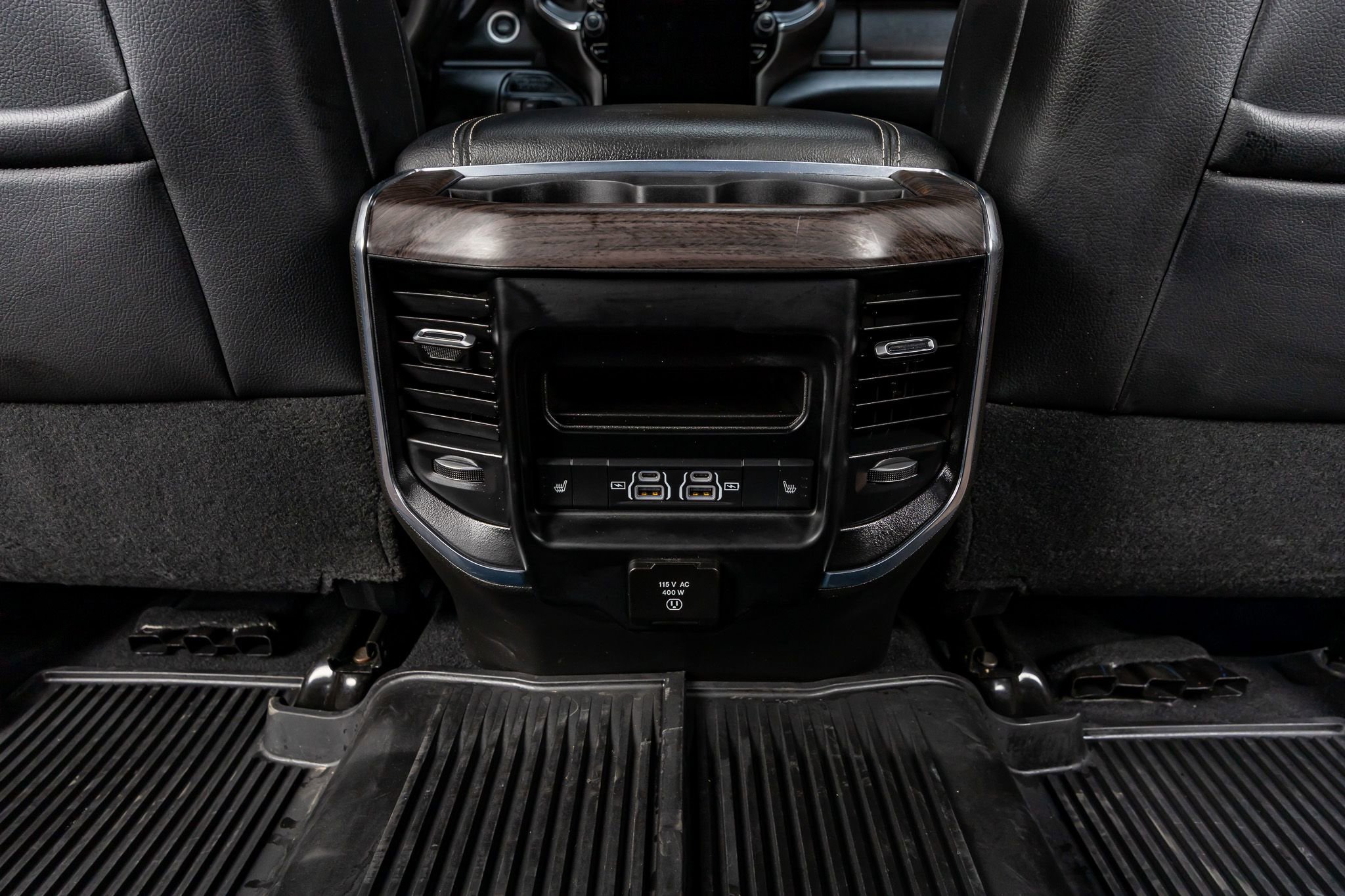 Used 2025 RAM 3500 Laramie AWD/4WD image 32