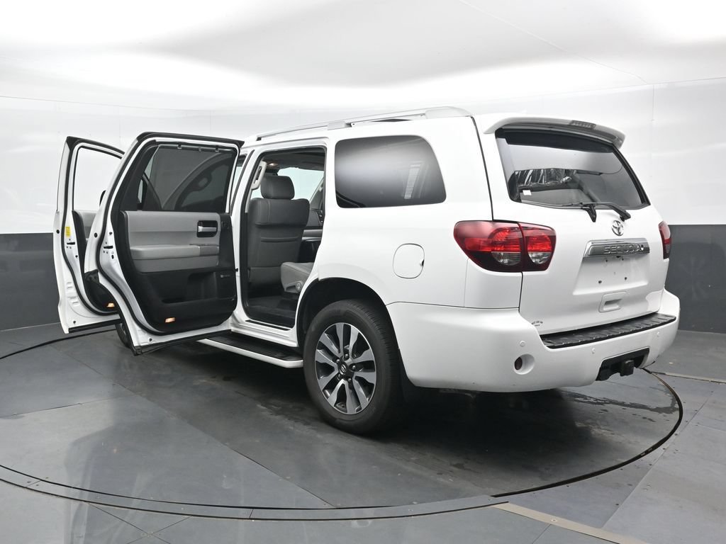 Used 2018 Toyota Sequoia Limited w/ Safety & Convenience Package AWD/4WD image 42
