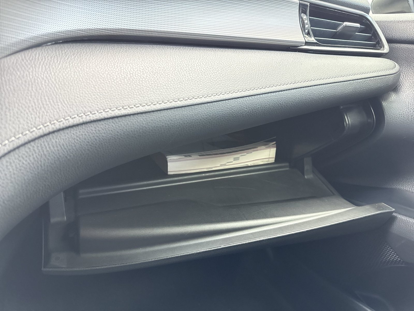 Used 2019 Toyota Camry SE FWD image 23