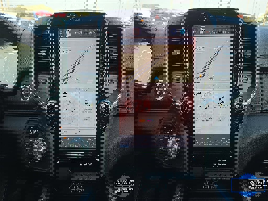 Used 2025 RAM 1500 Laramie image 18