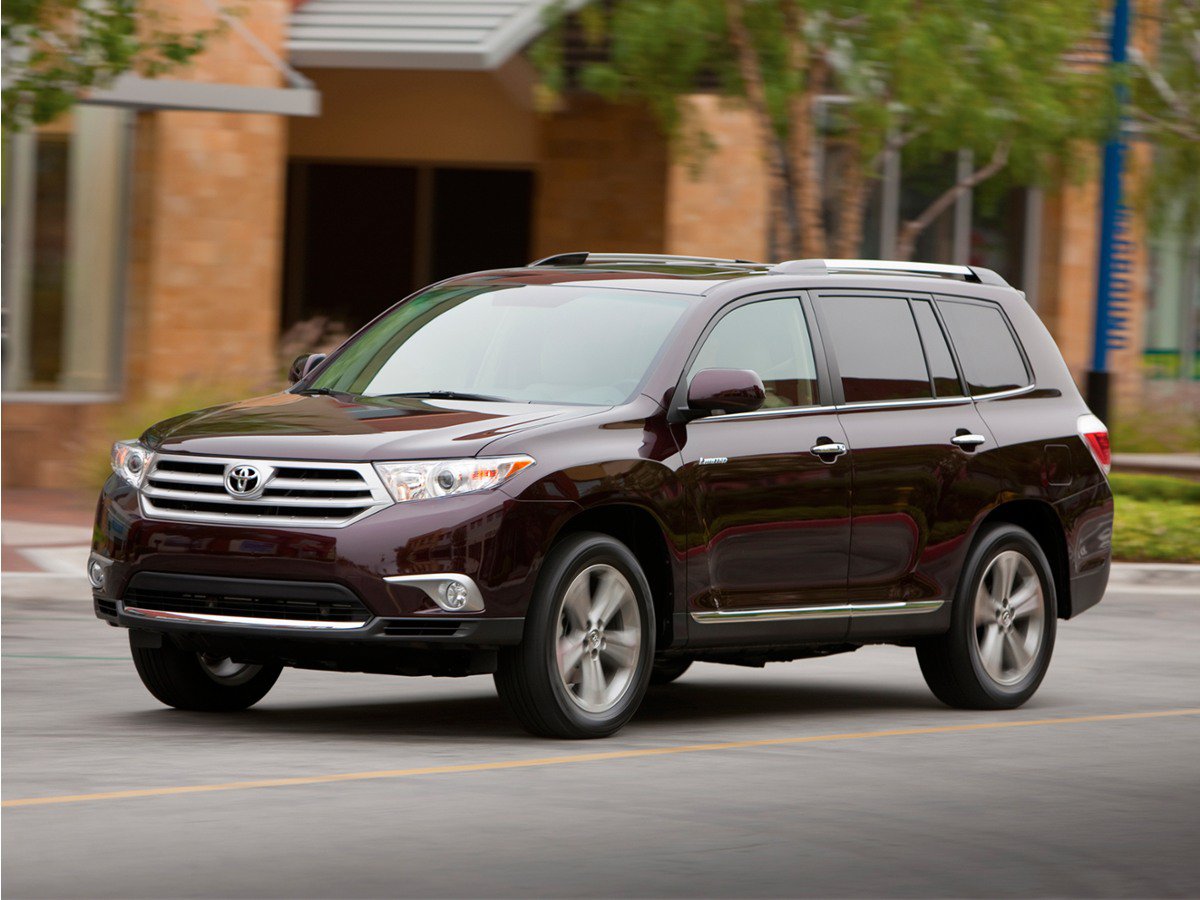 Used 2012 Toyota Highlander 4WD w/ Tech Pkg image 2
