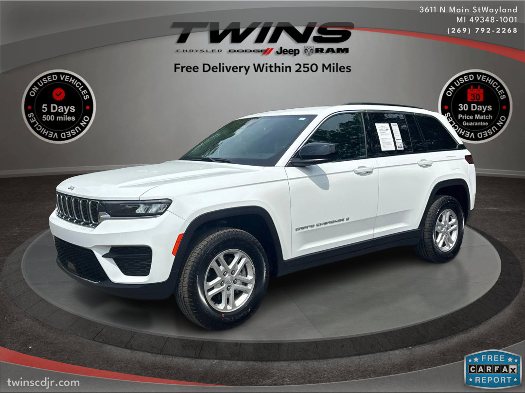 Used 2024 Jeep Grand Cherokee Laredo image 9