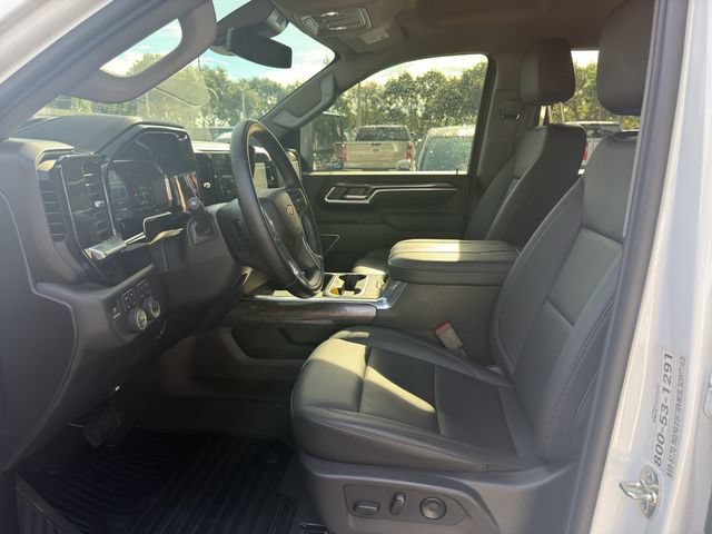 Used 2026 Chevrolet Silverado 2500 LTZ w/ LTZ Convenience Package AWD/4WD image 12