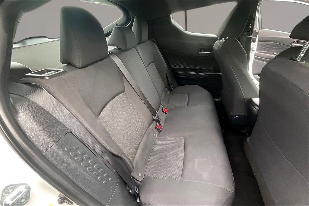 Used 2018 Toyota C-HR XLE FWD image 23