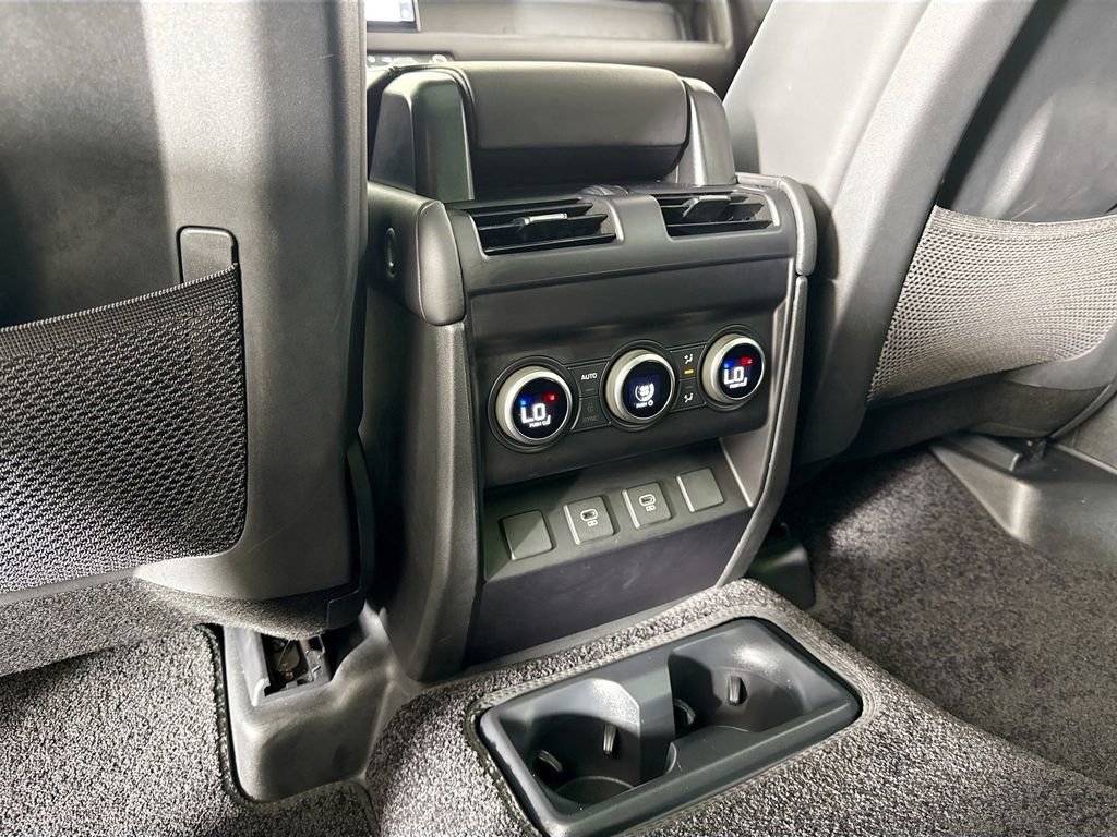 Used 2025 Land Rover Defender 130 S image 16