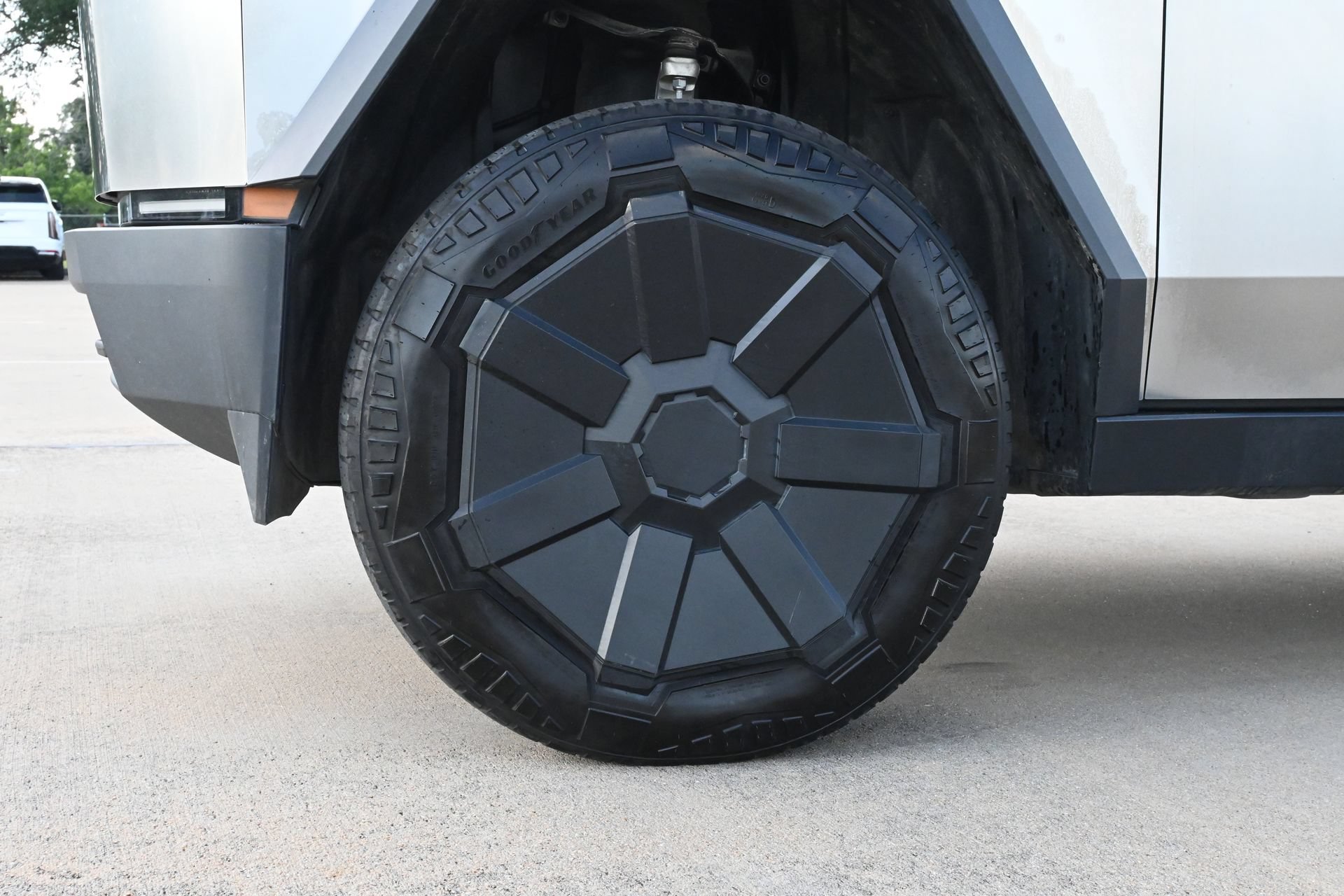 Used 2024 Tesla Cybertruck Cyberbeast AWD/4WD image 28