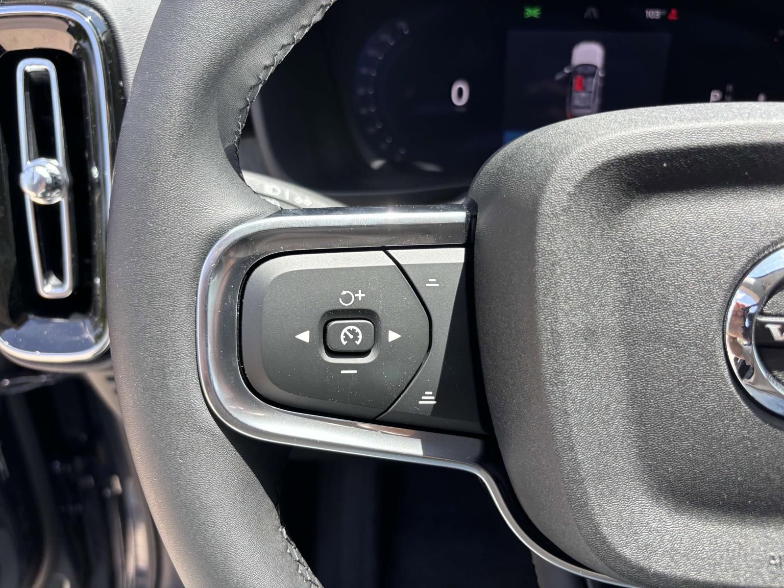 Used 2026 Volvo XC40 B5 Core w/ Protection Package Premier AWD/4WD image 17