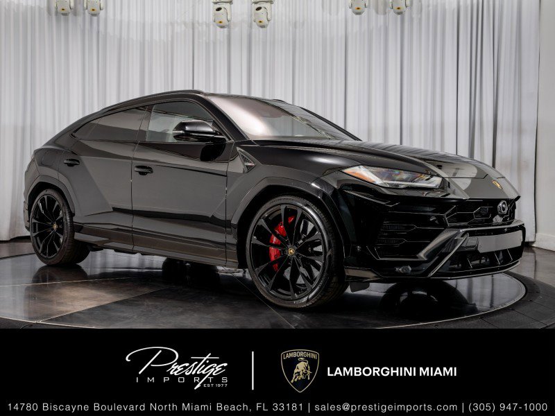 Used 2022 Lamborghini Urus image 1