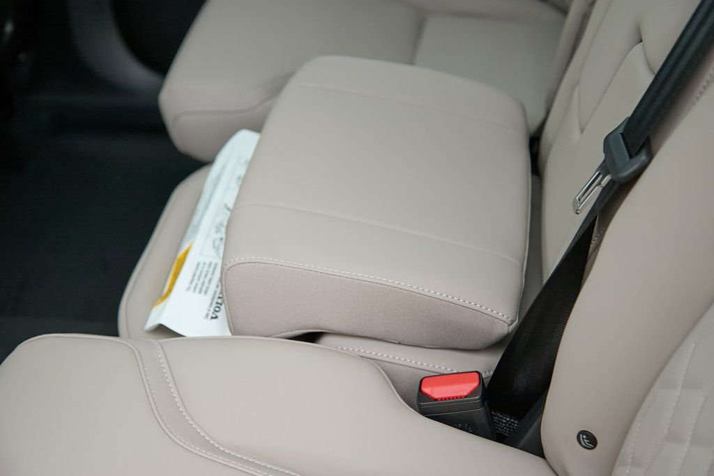 New 2026 Volvo XC90 B6 Plus w/ Protection Package Premier image 22