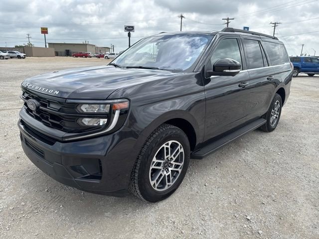 Used 2025 Ford Expedition Max Active AWD/4WD image 1