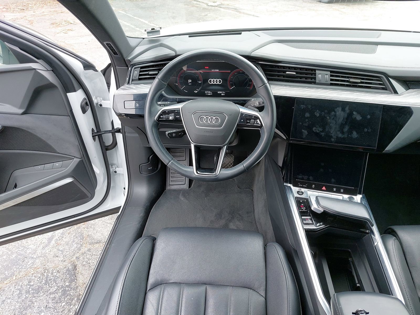 Used 2023 Audi e-tron Chronos AWD/4WD image 6