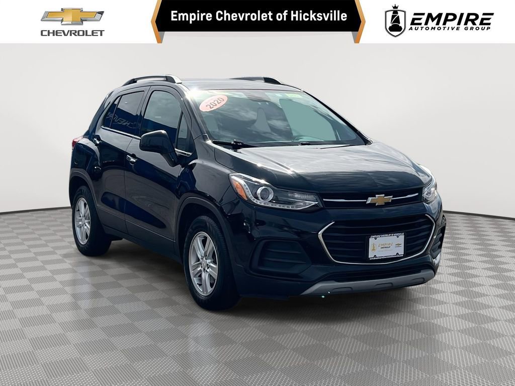 Used 2020 Chevrolet Trax LT w/ LT Convenience Package FWD image 1