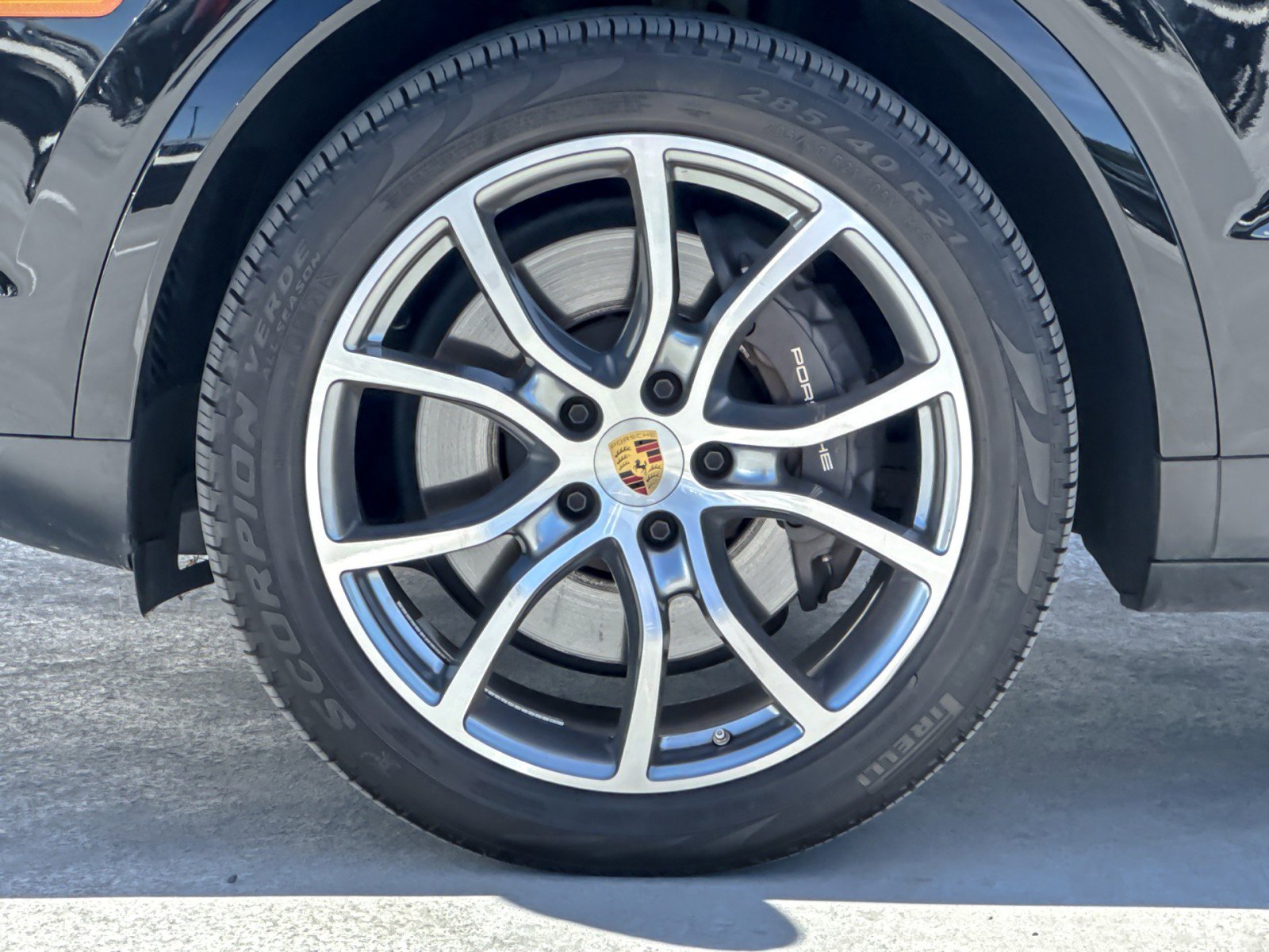 Certified 2023 Porsche Cayenne Coupe image 27