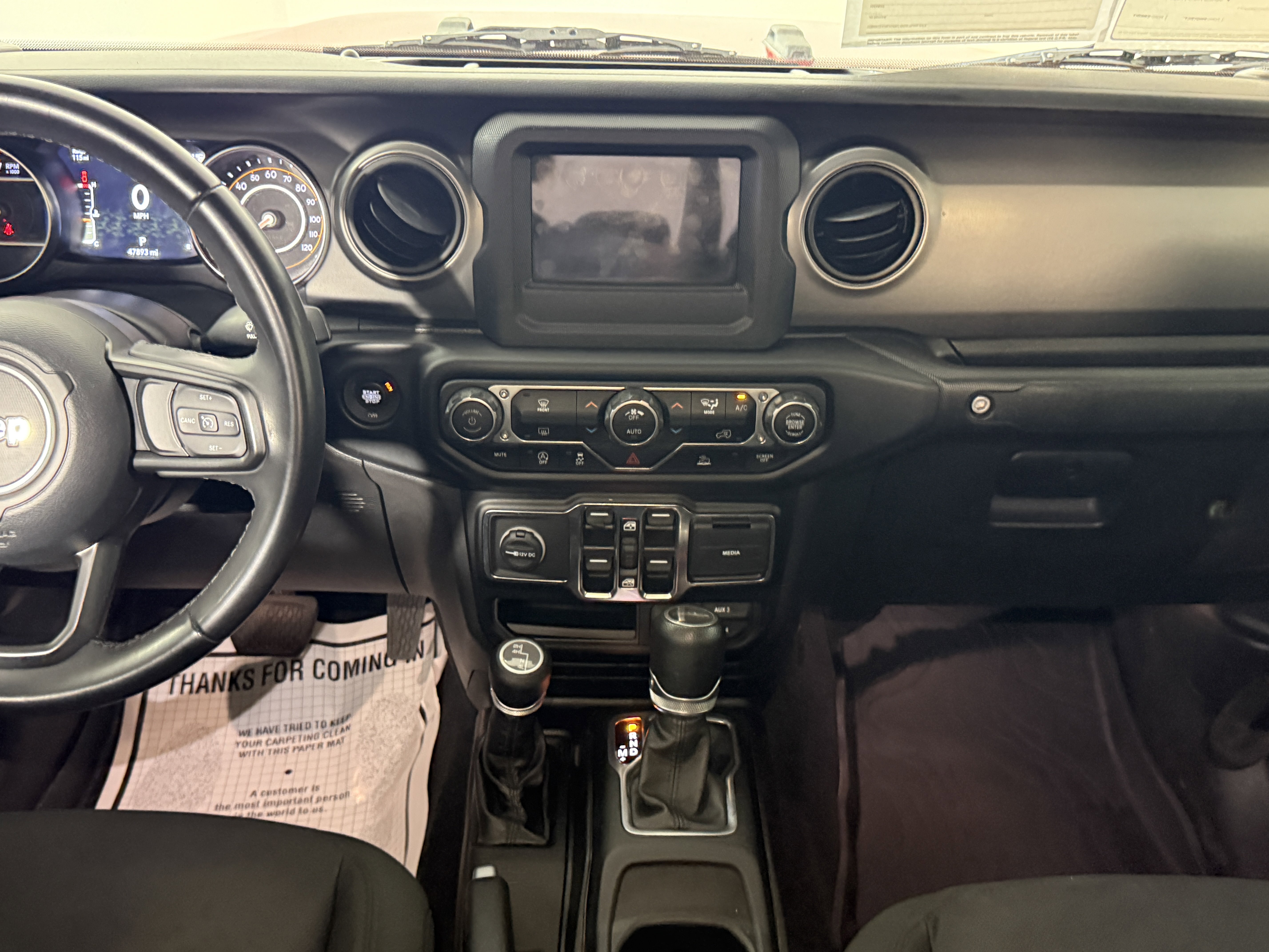 Used 2021 Jeep Gladiator Willys AWD/4WD image 11