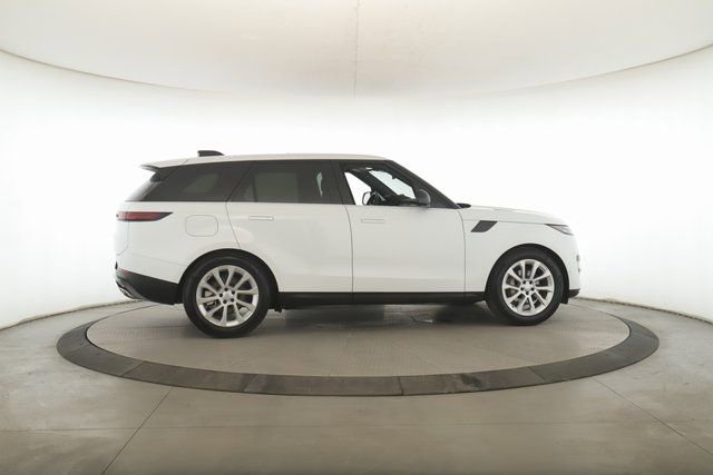 Used 2025 Land Rover Range Rover Sport SE image 6
