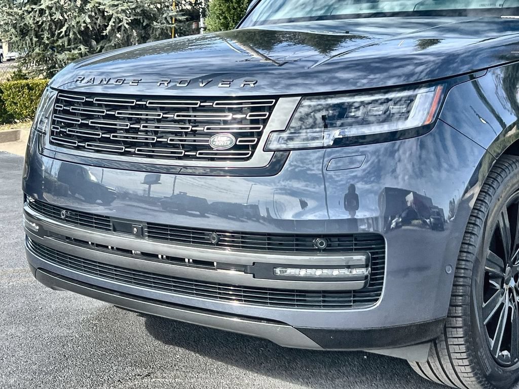 New 2026 Land Rover Range Rover Long Wheelbase SE AWD/4WD image 9