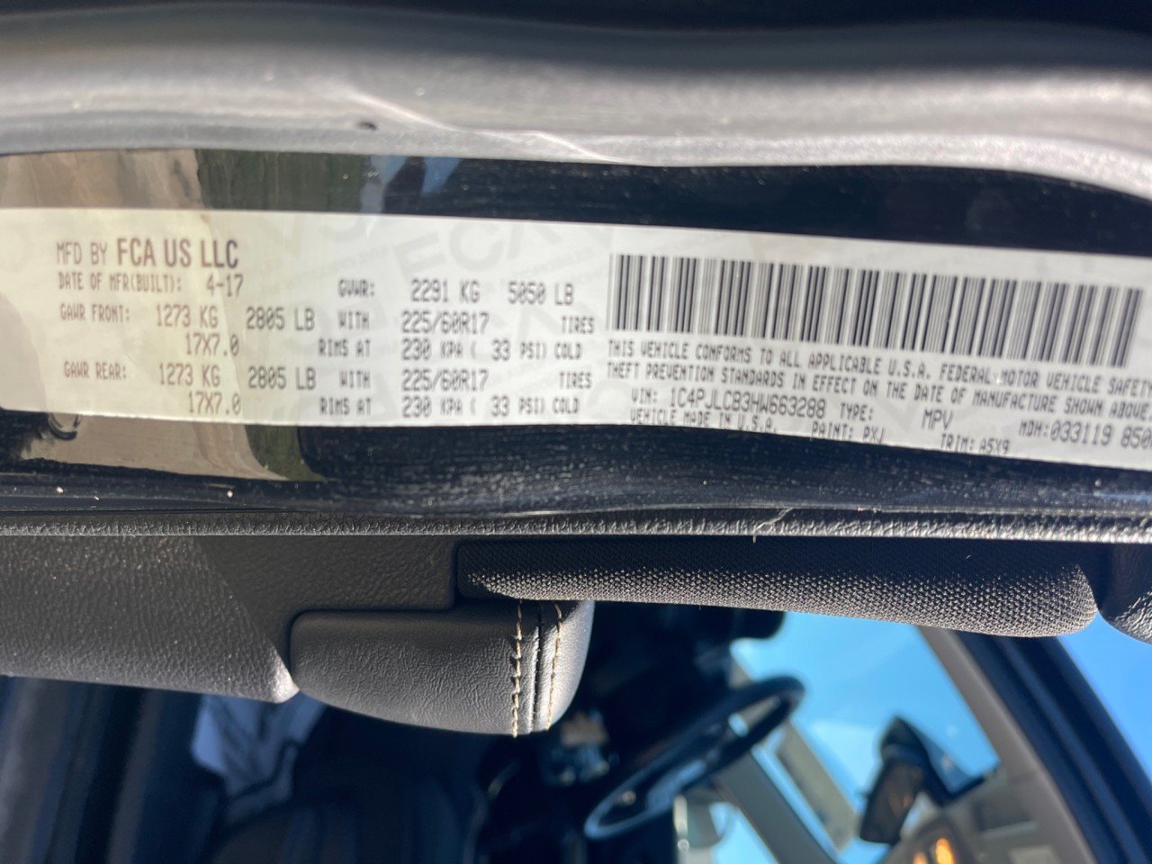 Used 2017 Jeep Cherokee Latitude FWD image 37