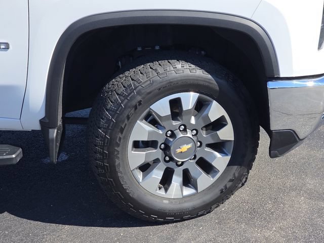 Used 2025 Chevrolet Silverado 2500 LT AWD/4WD image 25
