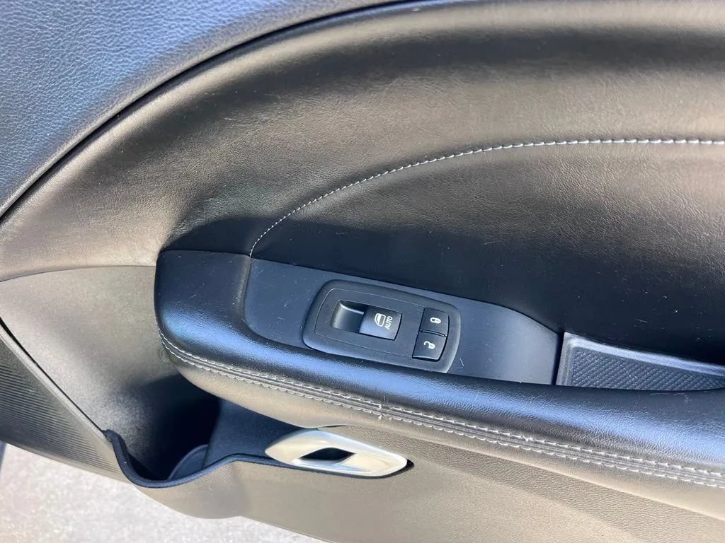 Used 2016 Dodge Challenger R/T Scat Pack RWD image 25