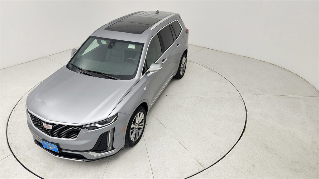 Used 2025 Cadillac XT6 Premium Luxury image 14