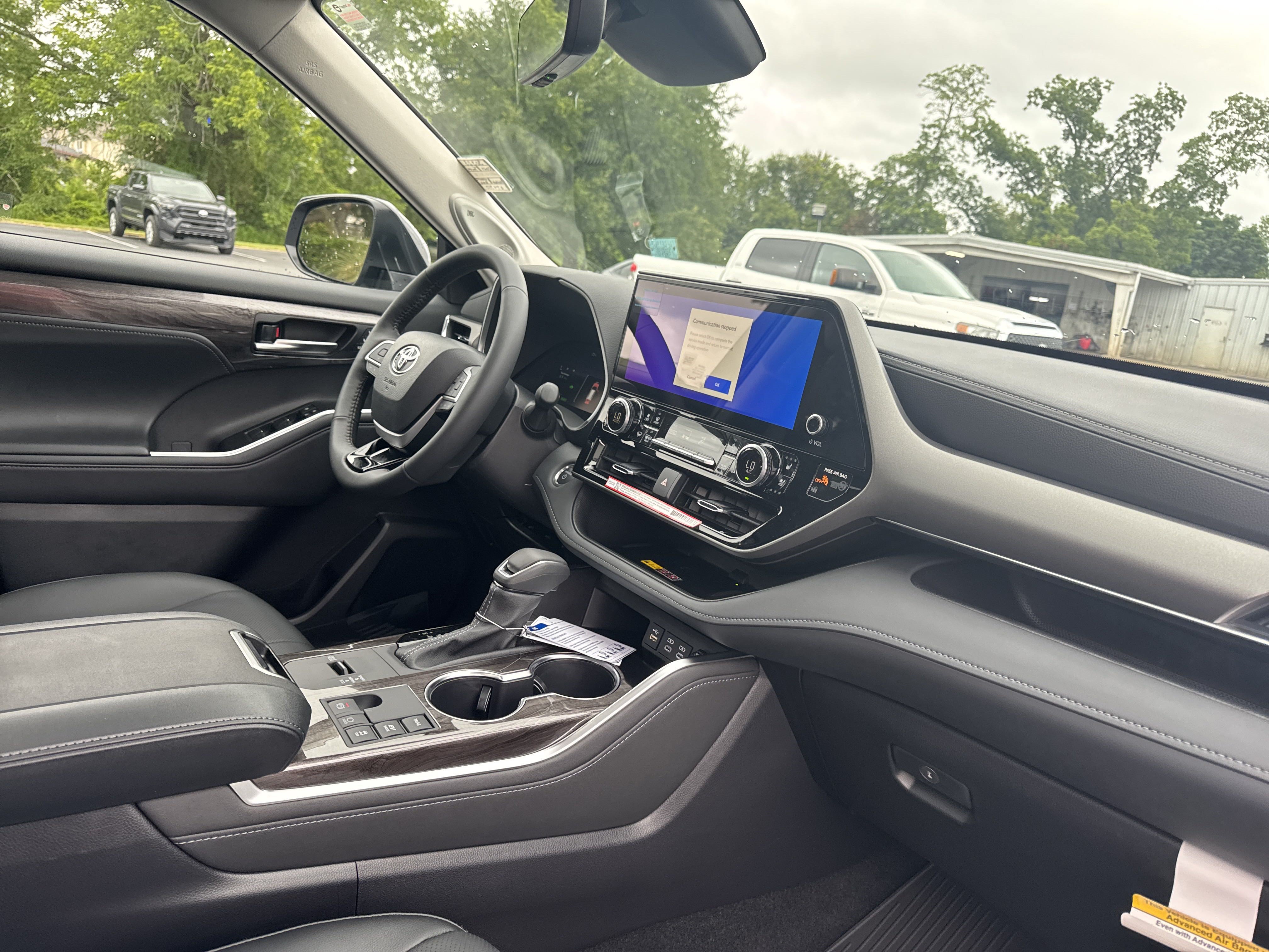 New 2025 Toyota Highlander Limited AWD/4WD image 37