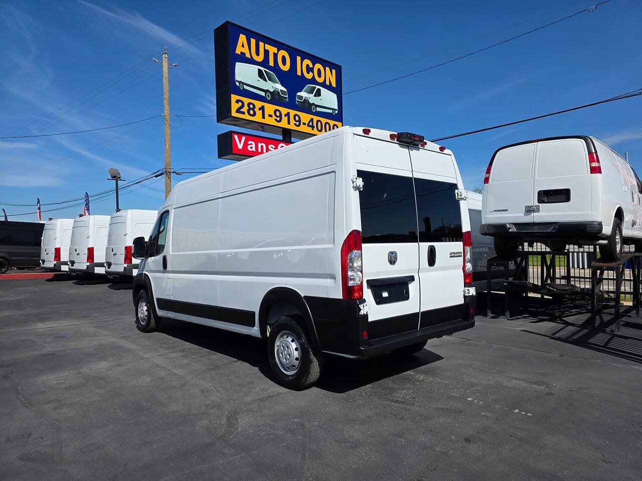 Used 2023 RAM ProMaster 2500 FWD image 2