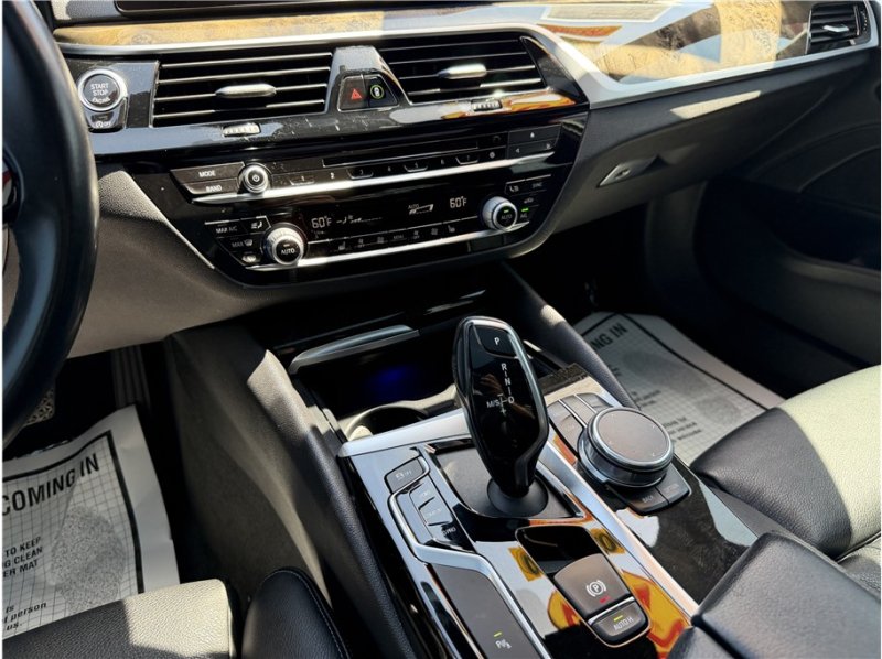 Used 2019 BMW 540i w/ Convenience Package RWD image 41