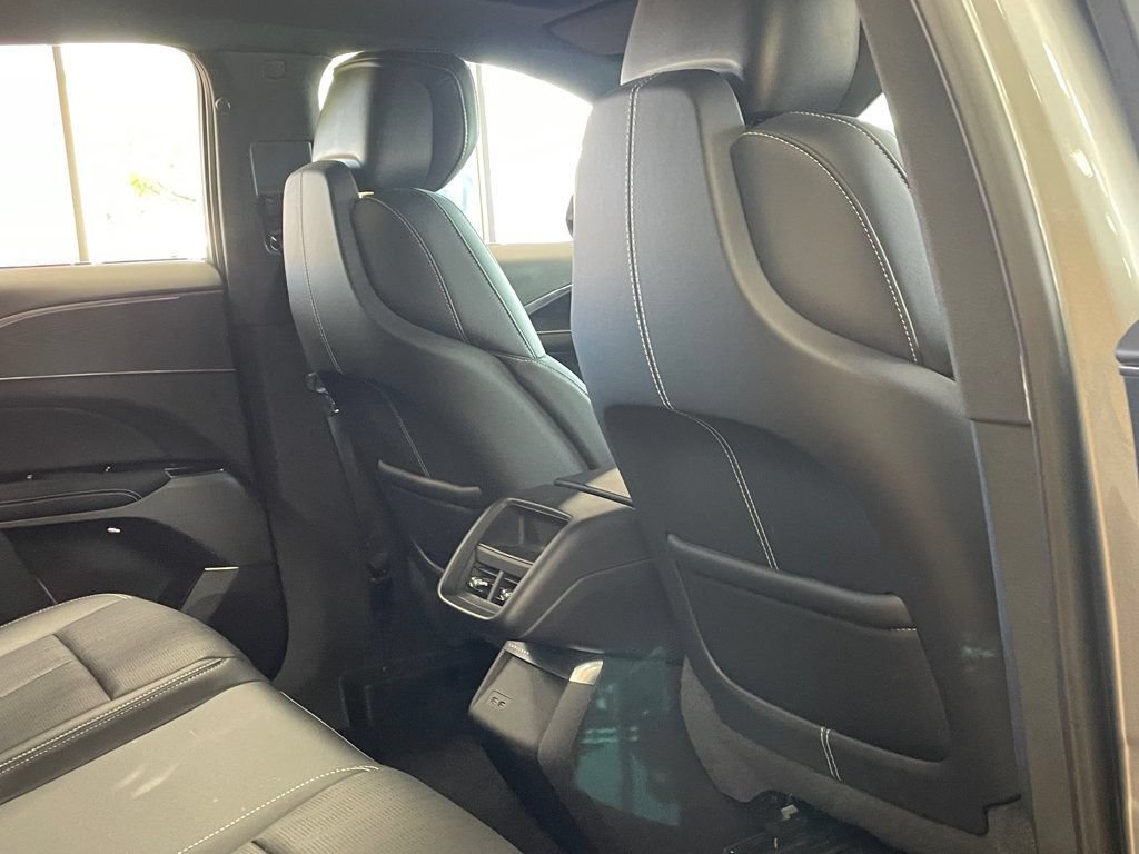 Used 2024 Cadillac Lyriq Luxury w/ LPO, Floor Liner Package RWD image 19