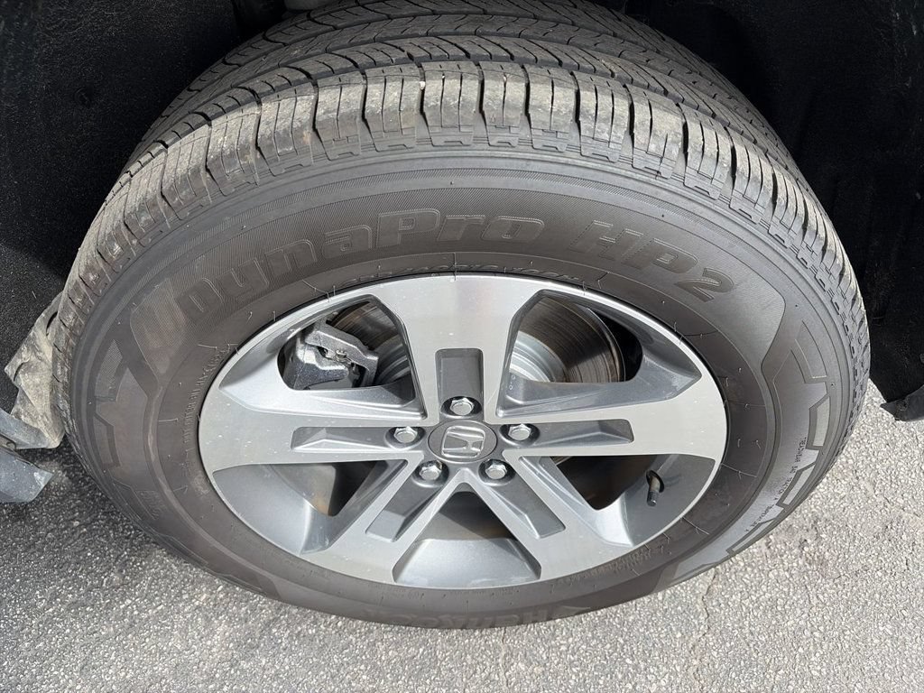 Used 2025 Honda Pilot EX-L image 10