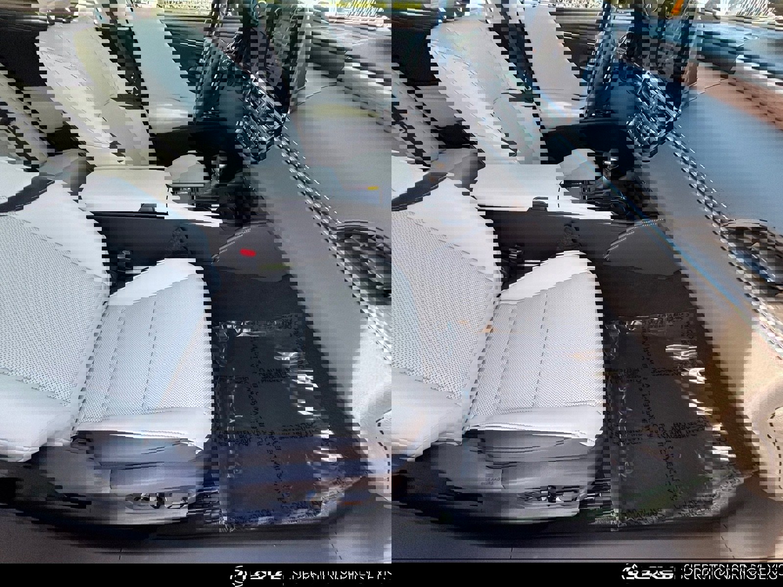 Certified 2025 Lexus ES 350 w/ Premium Package image 12