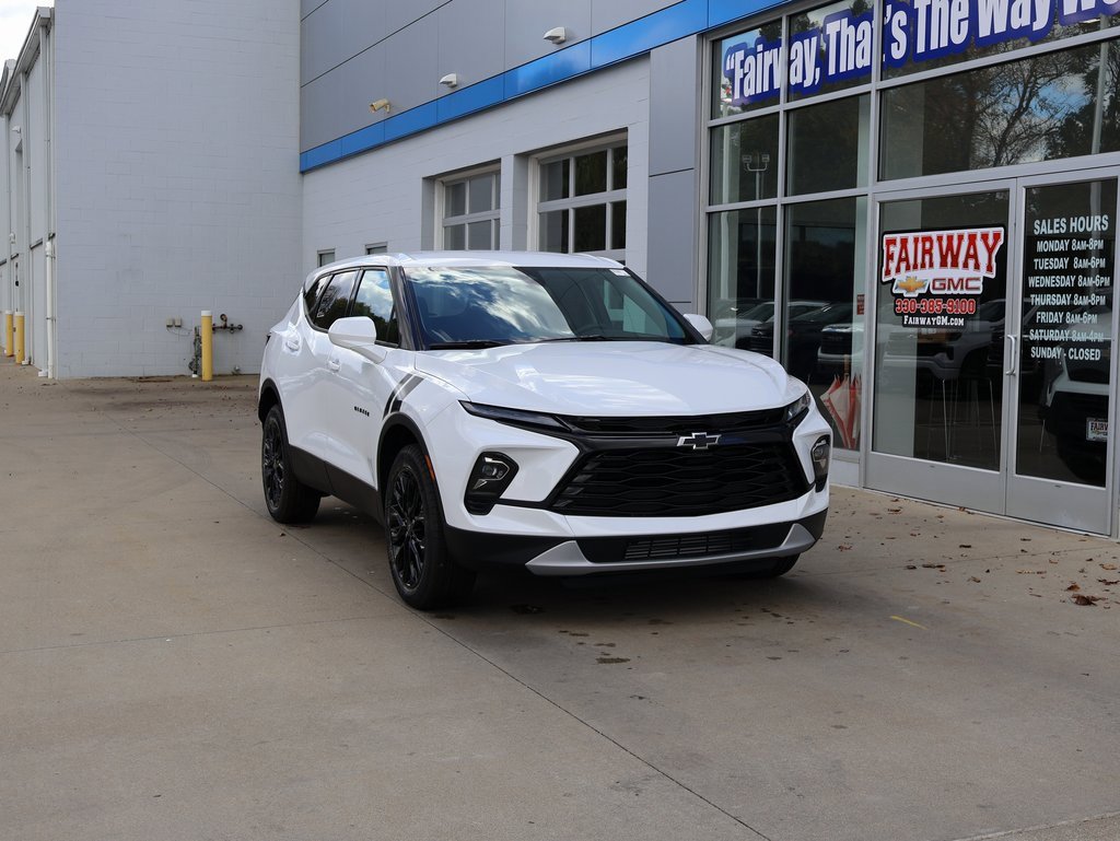 New 2025 Chevrolet Blazer LT w/ LPO, Black Sport Package image 2