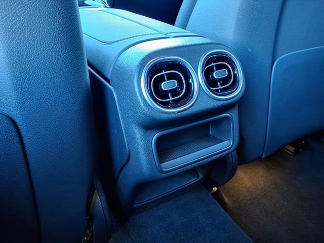 Used 2025 Mercedes-Benz GLC 300 image 19