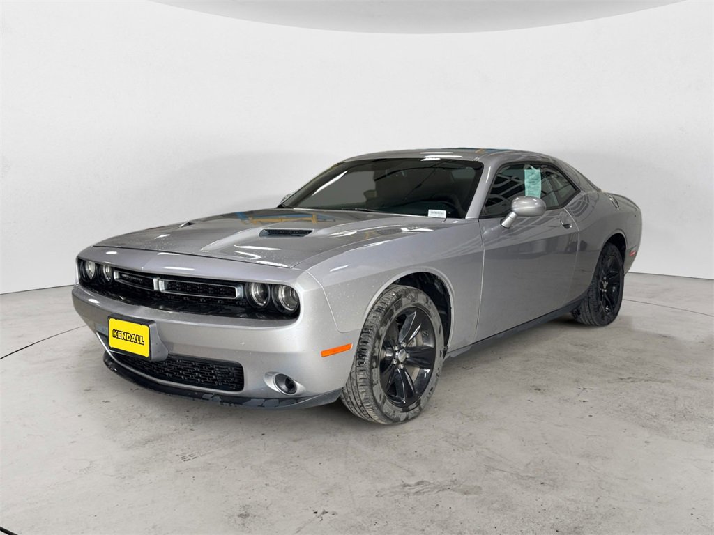 Used 2016 Dodge Challenger SXT