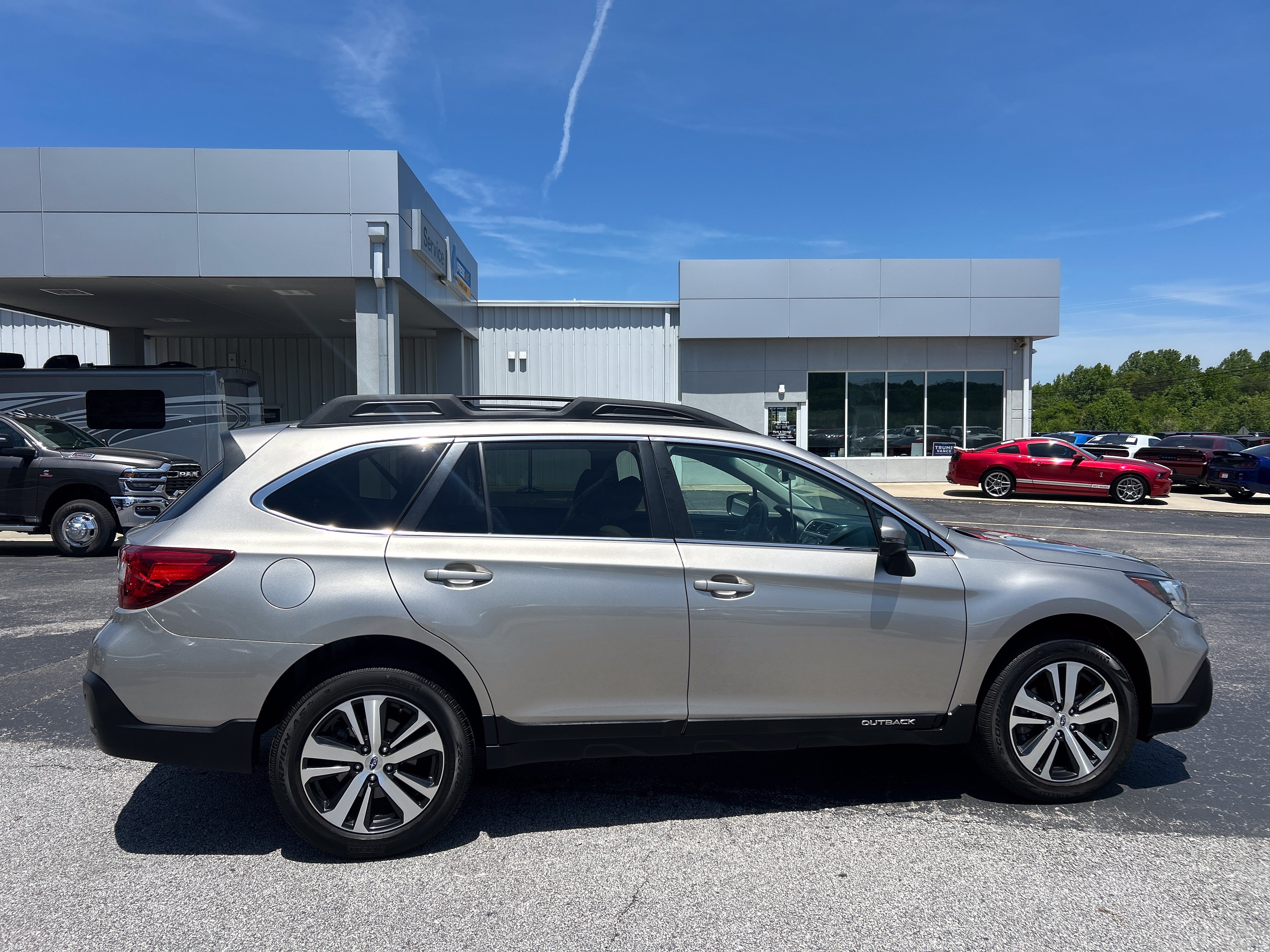 Used 2019 Subaru Outback 2.5i Limited AWD/4WD image 7