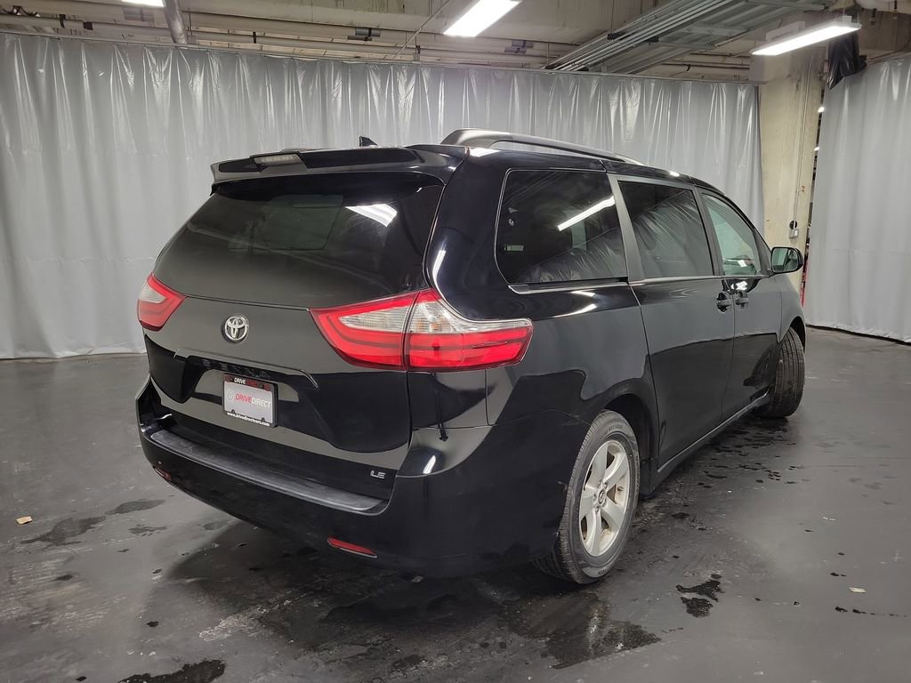 Used 2019 Toyota Sienna LE image 8