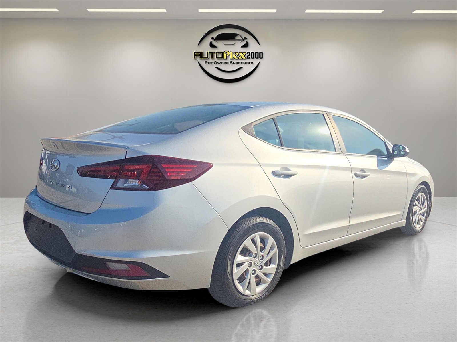 Used 2019 Hyundai Elantra SE image 7