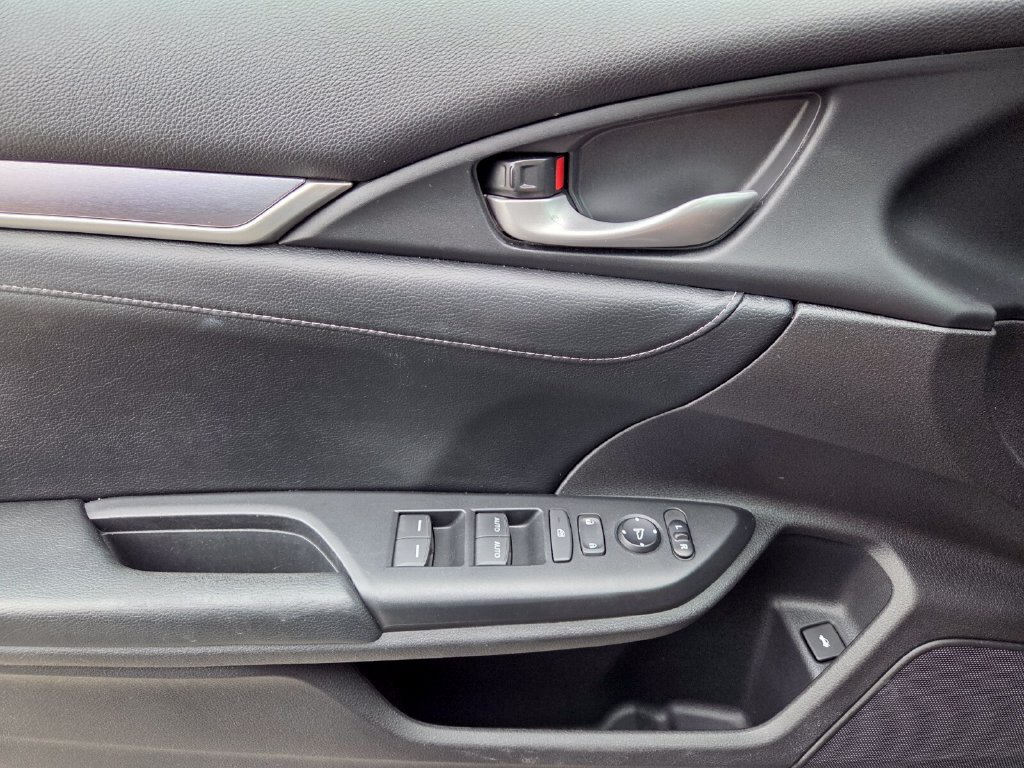 Used 2016 Honda Civic Touring image 20