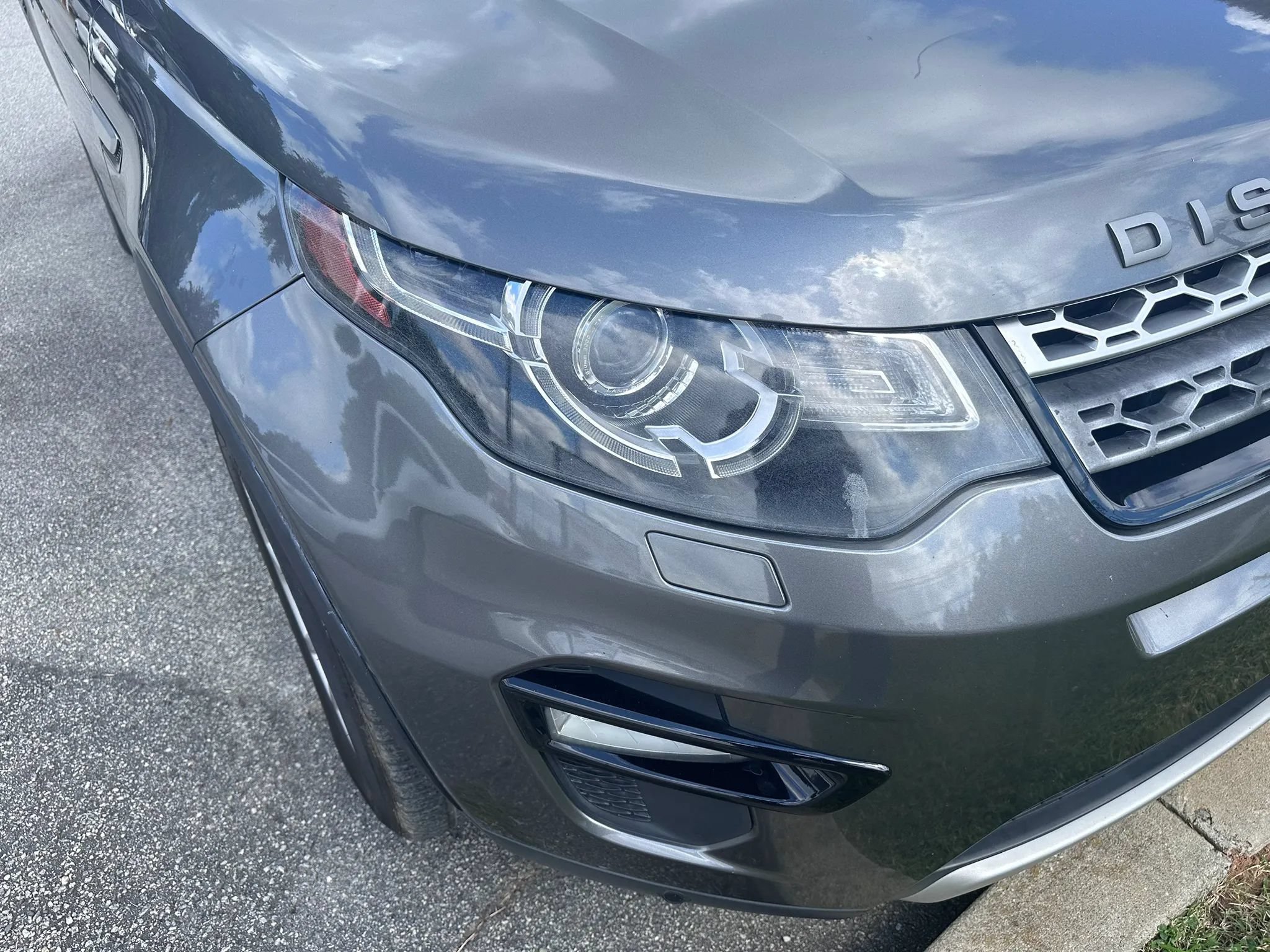 Used 2017 Land Rover Discovery Sport HSE AWD/4WD image 9