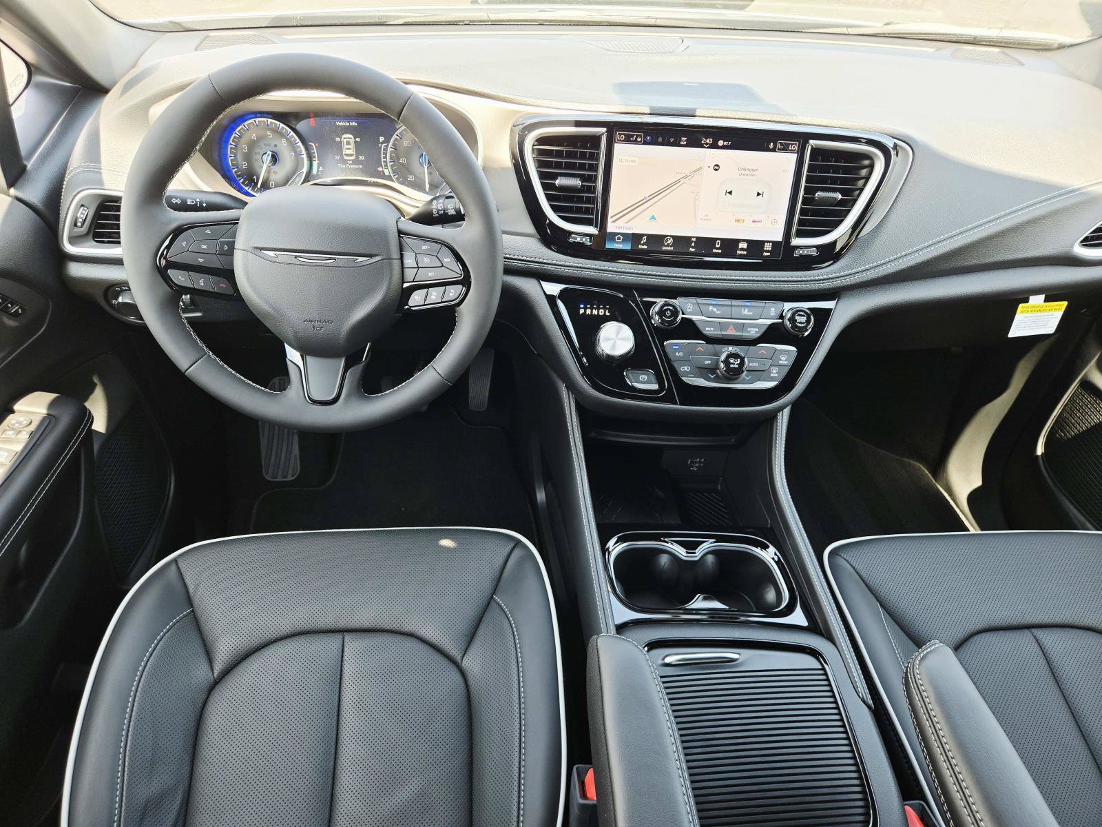 New 2027 Chrysler Pacifica Limited FWD image 11