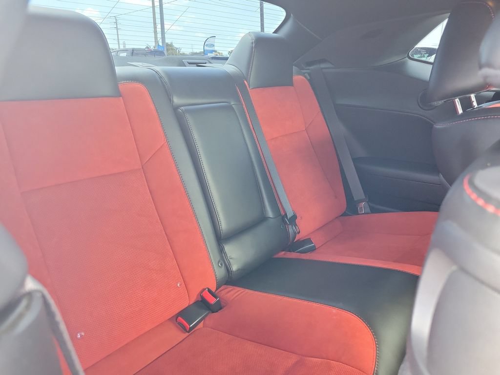 Used 2016 Dodge Challenger R/T Scat Pack w/ Leather Interior Group RWD image 13