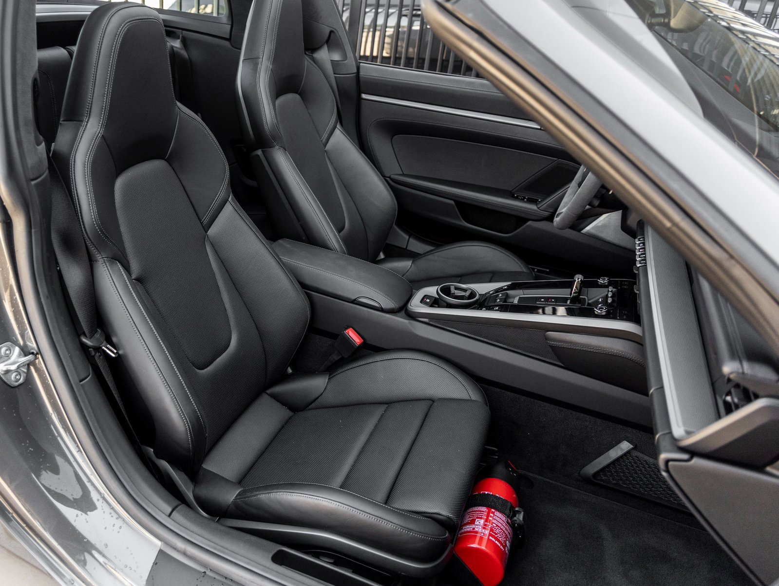 Used 2024 Porsche 911 Targa 4S w/ Premium Package image 33