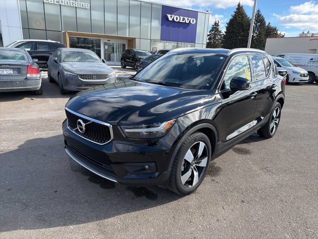 Used 2021 Volvo XC40 T5 Momentum w/ Protection Package Premier
