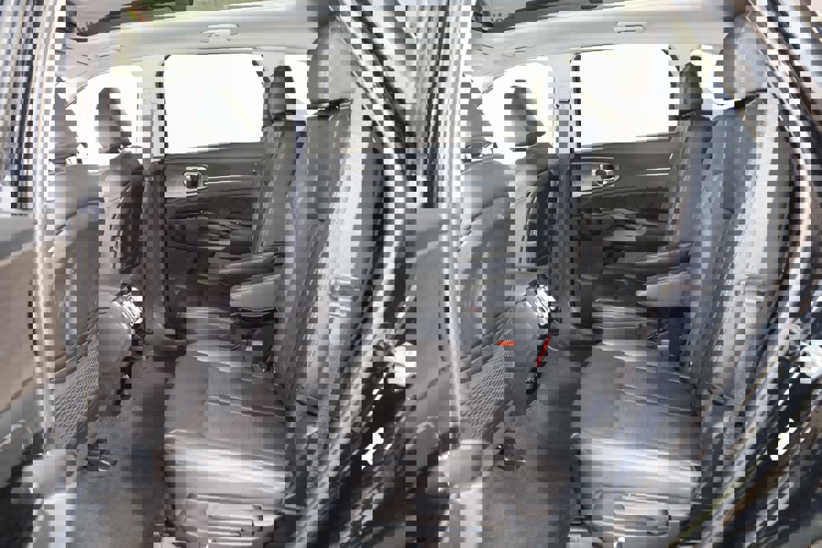 Used 2025 Kia Sorento SX image 48